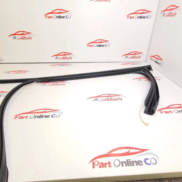 ماهوتی درب جلو راست پژو 2008 (نوار لاستیكی آببندی دور شیشه جلو راست)