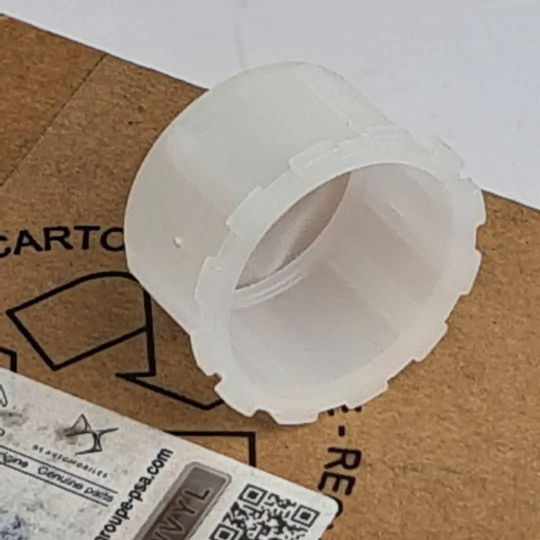 peugeot-2008-oil-brake-filter (3) فیلترمنبع روغن ترمز پژو 2008